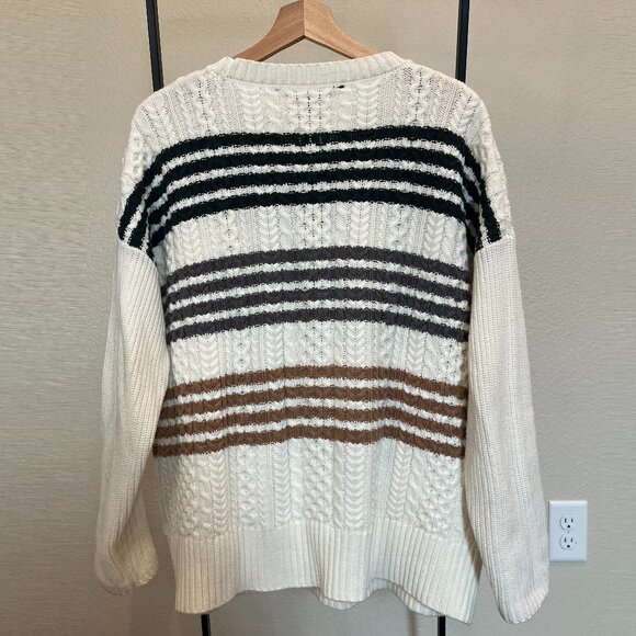 BCBG MaxAzria Sweater White with Stripes Size L - Picture 9 of 11